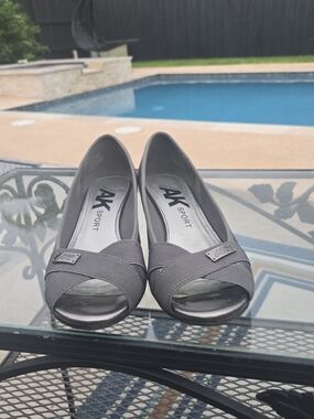 Anne Klein Gray Peep-Toe Flats with Crossover Strap